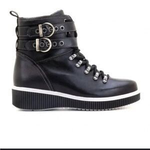 Dromedaris Jessie Ankle Black Boots-Euro Size 38, US Size 7.5-8